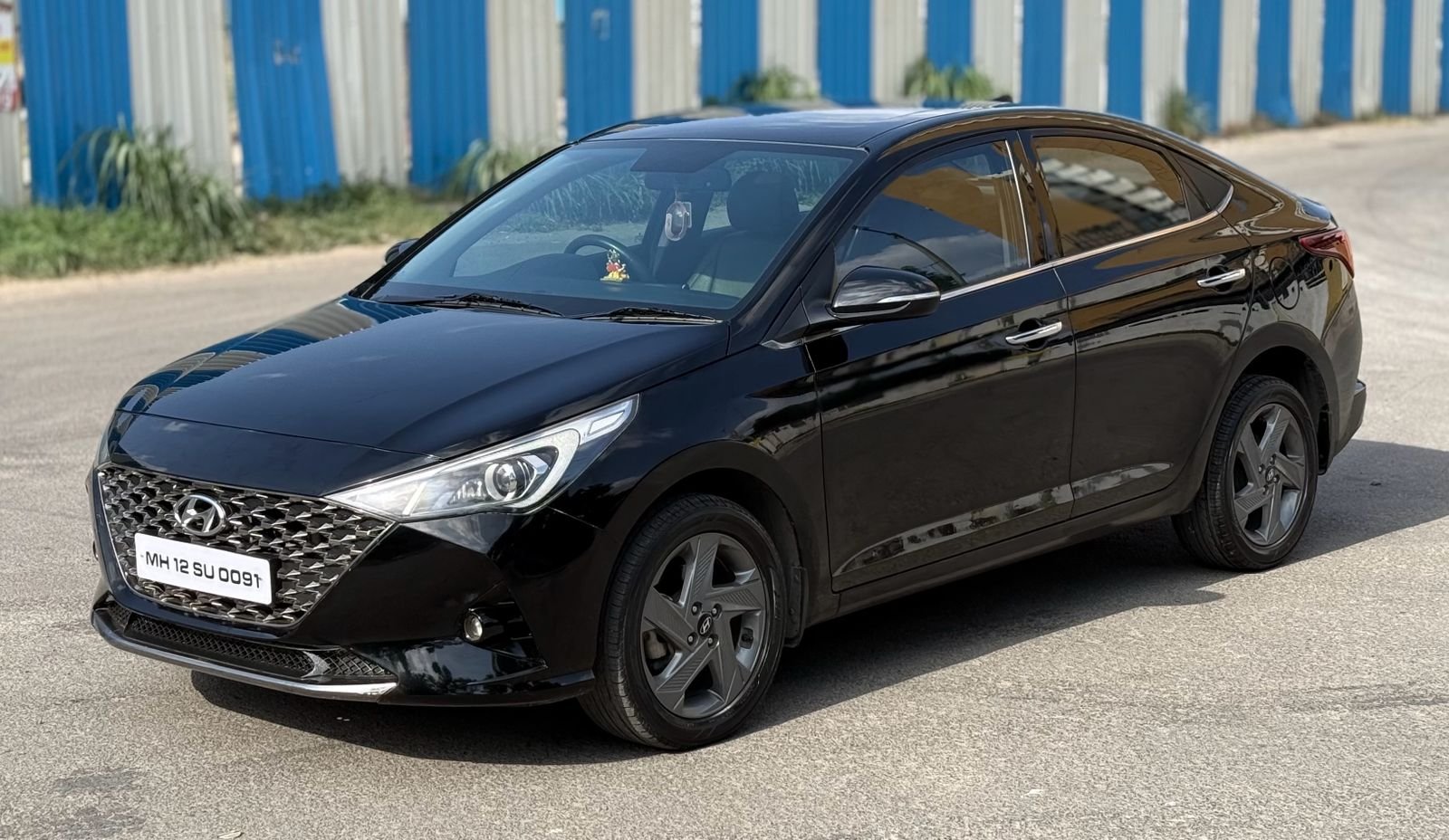 Verna SX Auto Black